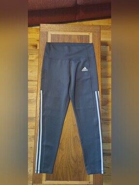 Dark Grey Adidas Aero Ready Leggings, Size Medium 7/8 Length